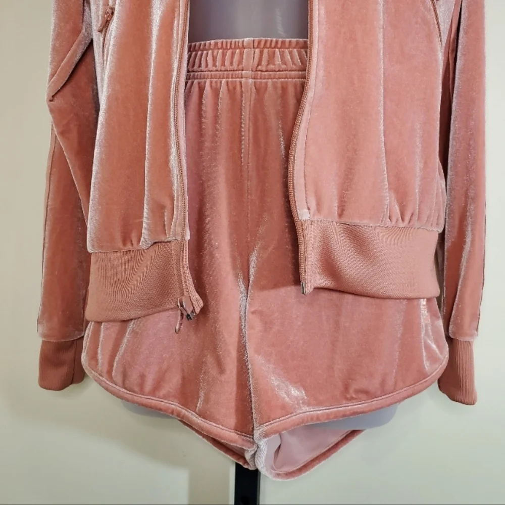 Adidas Originals Pink Velvet Jacket and Shorts Small - Picture 6 of 8